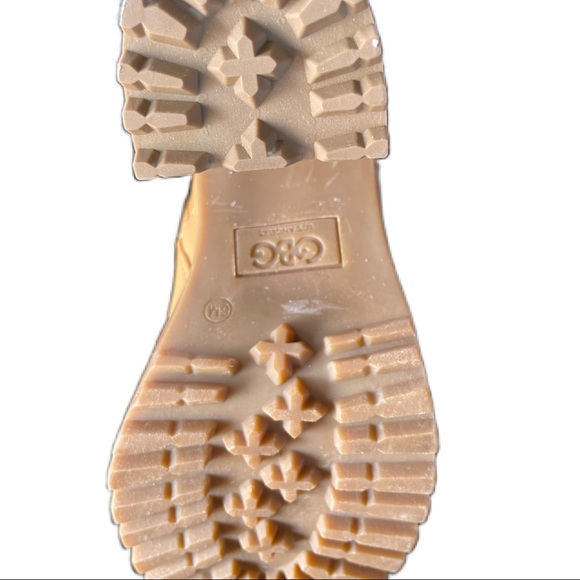 Guess Boots Lug Sole Platform Embellished GBG Gold Chain Los Angeles - Picture 8 of 8